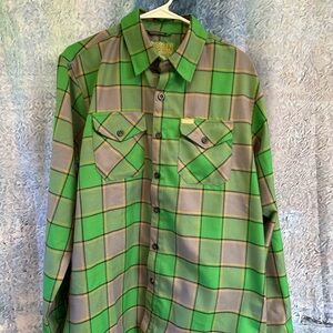 DIXXON Green and Gray The Auld Pub flannel - Men’s Medium
